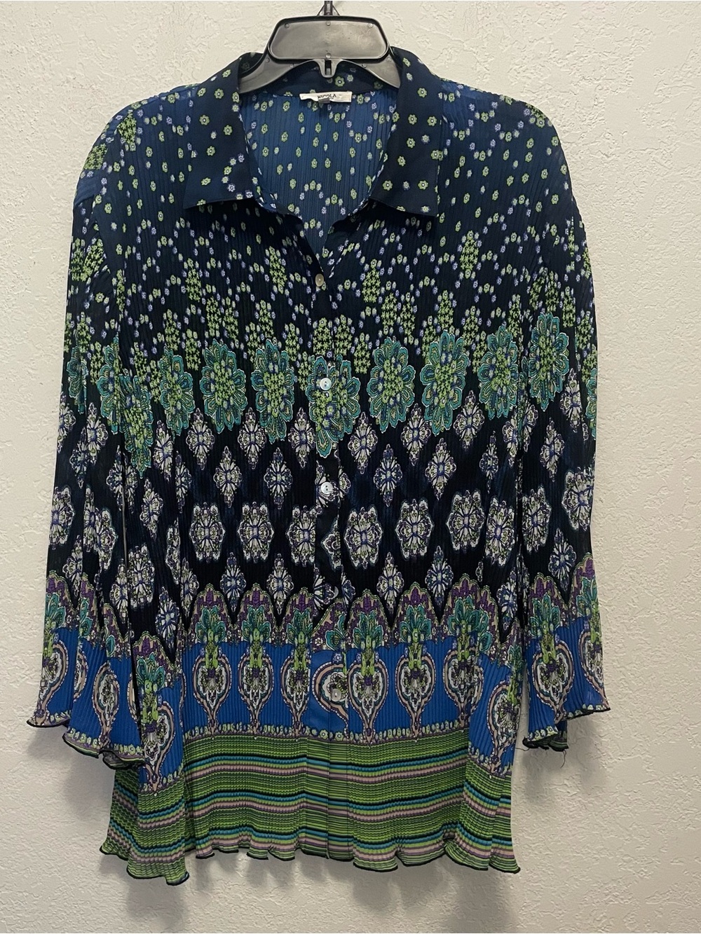 Nicola Woman Blouse 2X Crinkle Pleats Navy Blue Flare Sleeves